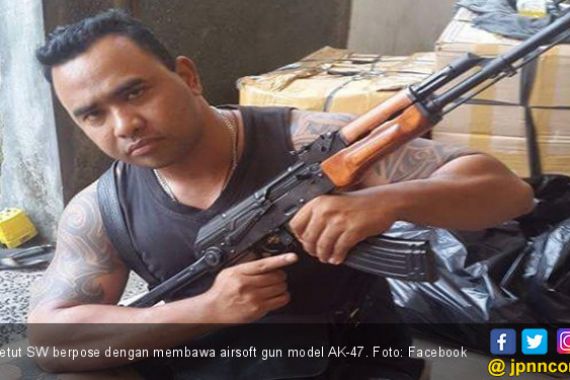 Ketut Diciduk Lantaran Berpose dengan AK-47 di Facebook - JPNN.COM