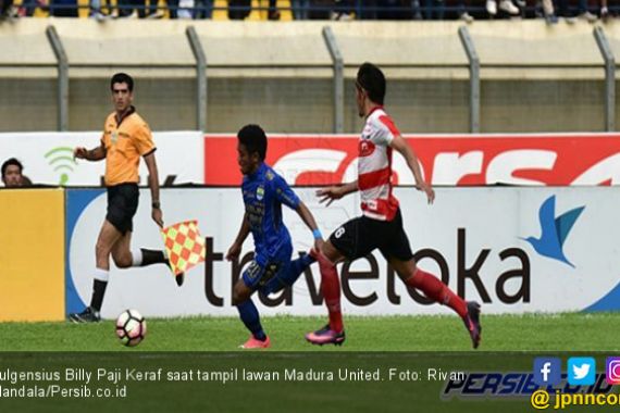 Winger Persib Bandung Punya Permintaan Penting untuk Bobotoh - JPNN.COM