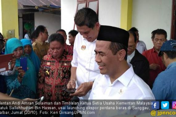 Mentan Launching Ekspor Perdana Beras Sanggau ke Malaysia - JPNN.COM