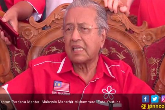 Polisi Malaysia Teliti Laporan Ucapan Rasis Mahathir - JPNN.COM