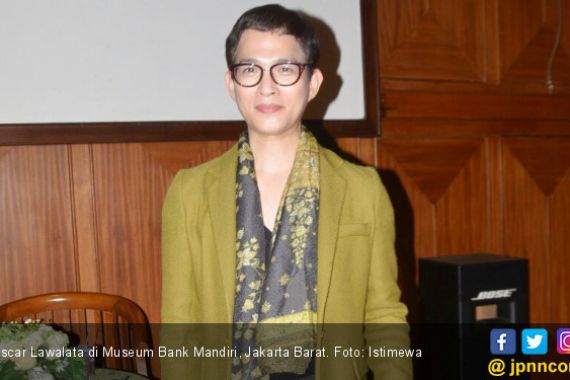 Keren! Oscar Lawalata Bakal Kenalkan Batik ke Paris - JPNN.COM