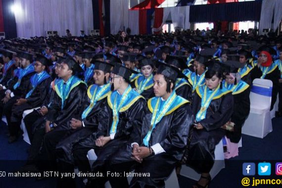 650 Mahasiswa ISTN Diwisuda di Hari Sumpah Pemuda - JPNN.COM