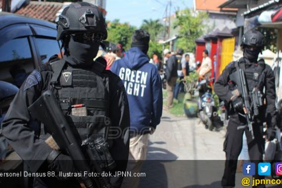 Densus Tangkap 3 Terduga Teroris di Jawa Timur - JPNN.COM