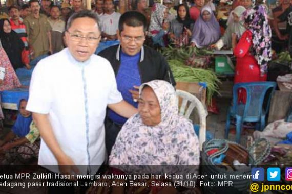 Zulkifli Hasan Minta Pemerintah Lindungi Pedagang Kecil - JPNN.COM