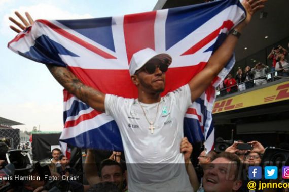 Lewis Hamilton Masih Berburu Gelar di Brasil dan Abu Dhabi - JPNN.COM