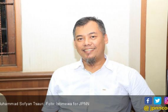 Sofyan Tsauri Pastikan Bukan Anggota Brimob Maupun Intelijen - JPNN.COM