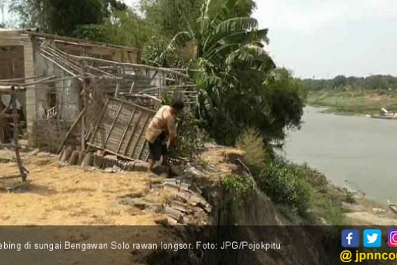 Tebing Bengawan Solo Rawan Bencana Longsor - JPNN.COM