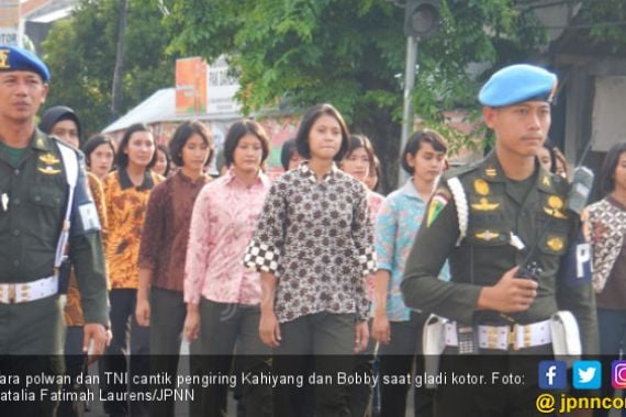 Inilah Para Polwan dan TNI Cantik di Resepsi Kahiyang-Bobby - JPNN.COM