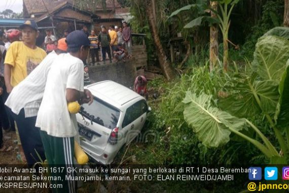 Sosok Misterius Pemicu Kecelakaan Avanza Nyungsep ke Sungai - JPNN.COM