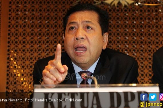 Siapa Pertama Kali Terima Surat Setnov Pilih Aziz Ketua DPR? - JPNN.COM
