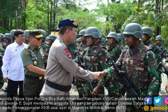 Berani-Beraninya Benturkan TNI dan Polri terkait Papua - JPNN.COM