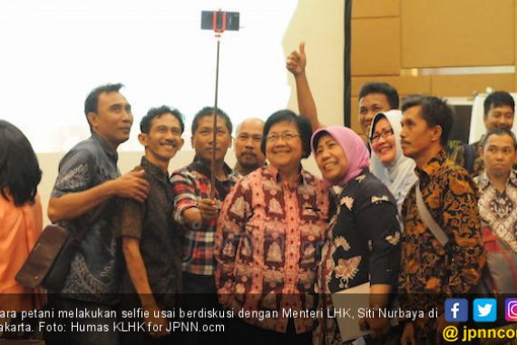  Menteri Siti Dengarkan Curahan Hati Petani - JPNN.COM