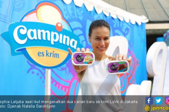 Jadi Vegetarian, Sophia Latjuba Nikmati Sensasi Es Krim LuVe - JPNN.COM