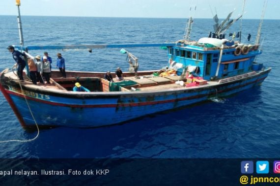 Kapal Tangkap Ikan Dilarang Beroperasi, Anak Nelayan Putus Sekolah - JPNN.COM