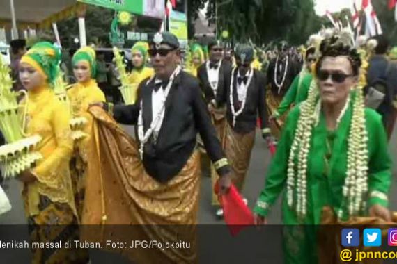 15 Pasangan Menikah Massal, Bupati Jadi Saksi - JPNN.COM