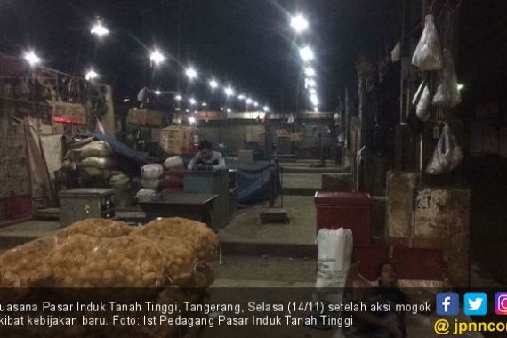 Harga Sewa Naik, Pedagang Pasar Induk Mogok Jualan - JPNN.COM