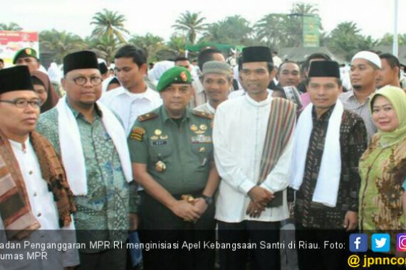 2.000 Santri di Riau Ikuti Apel Kebangsaan Empat Pilar MPR - JPNN.COM