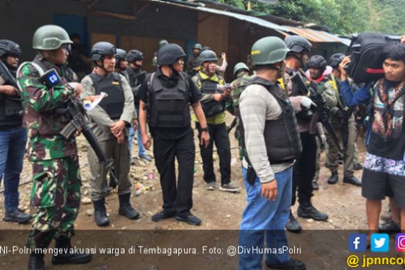 Sempat Diserang, TNI-Polri Evakuasi Warga di Tembagapura - JPNN.COM