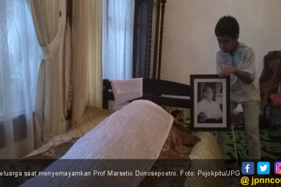 Mantan Rektor Unair Dimakamkan Hari Ini - JPNN.COM