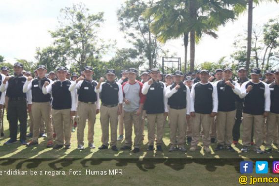 100 Mahasiswa Ikuti Pendidikan Bela Negara di Batu Malang - JPNN.COM