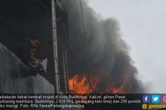 Pusat Grosir Konveksi Terbesar Sumbar Ludes Terbakar - JPNN.COM