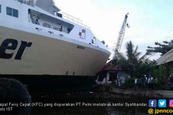  Kapal Ferry Cepat Jetliner Tabrak Kantor Syahbandar - JPNN.COM