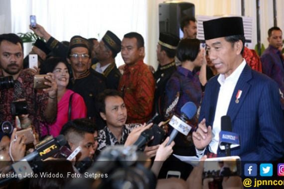 Airlangga Mau Jadi Ketum Golkar, Jokowi Bilang Begini - JPNN.COM