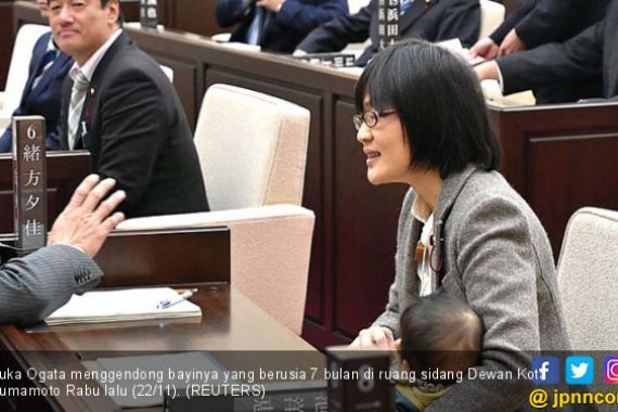 Waduh! Bayi Tujuh Bulan Diusir dari Ruang Sidang DPRD - JPNN.COM