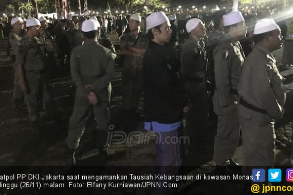 Pemprov DKI Gelar Tausiah, Satpol PP Kompak Berkopiah - JPNN.COM