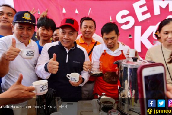 Zulkifli Hasan Siap Jadi Marketing Kopi Indonesia - JPNN.COM