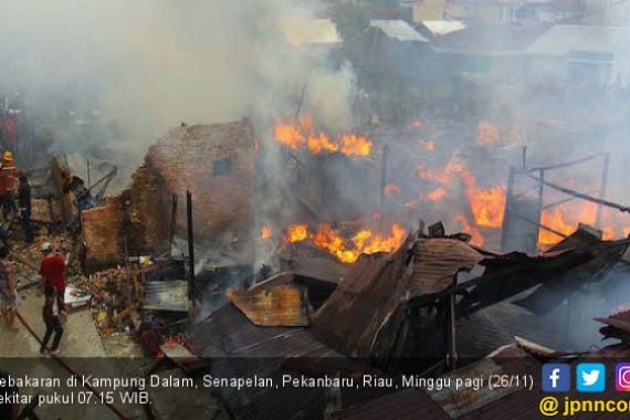 Kebakaran di Senapelan, 59 Jiwa Kehilangan Tempat Tinggal - JPNN.COM