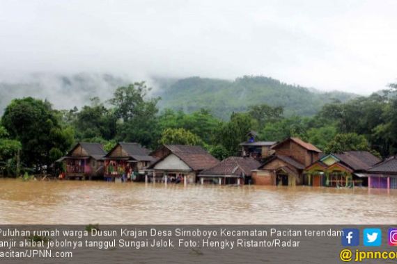 Banjir Bandang di Pacitan Rendam Ribuan Rumah Warga - JPNN.COM
