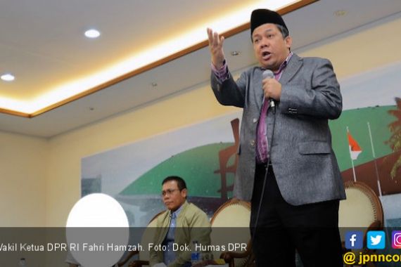 Fahri Hamzah Jawab Sindiran Jokowi Soal ‘Titipan Sponsor’ - JPNN.COM