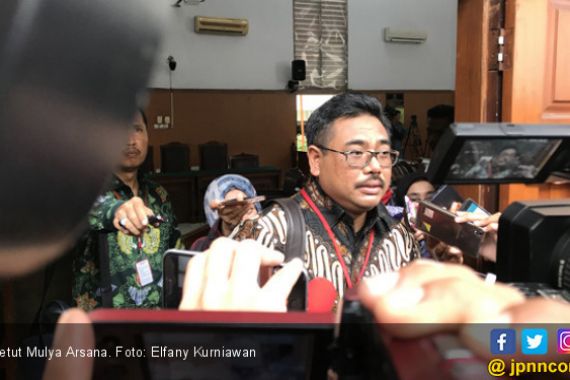 KPK Minta Tunda 3 Pekan, Kuasa Hukum Setya Novanto Keberatan - JPNN.COM