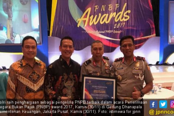 Polri Raih Penghargaan sebagai Pengelola PNPB Terbaik - JPNN.COM
