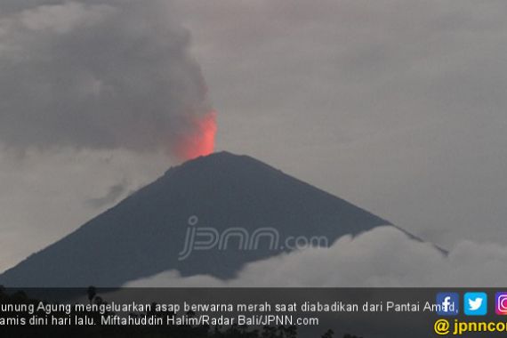 Heboh Potongan Kalimat Presiden Jokowi Soal Gunung Agung - JPNN.COM