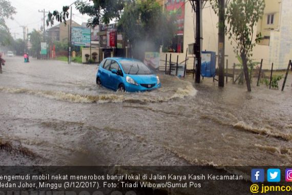 Dua Bocah Tewas Terseret Arus Banjir di Medan - JPNN.COM