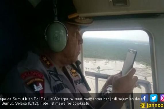 Kapolda Gunakan Helikopter Pantau Lokasi Banjir di Sumut - JPNN.COM