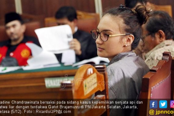 Nadine Chandrawinata Jadi Saksi Sidang Gatot Brajamusti - JPNN.COM