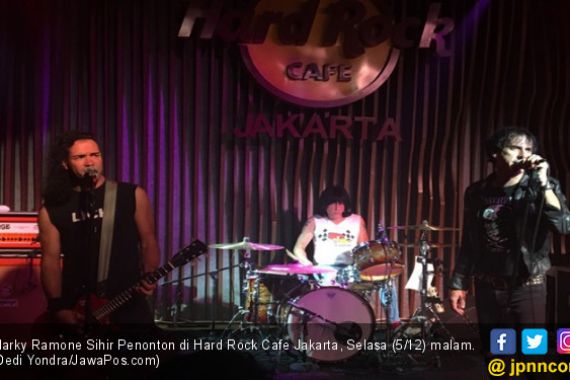 Heyho Let's Go! Eks Drummer Ramones Sukses Menggebuk Jakarta - JPNN.COM