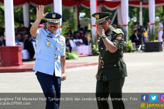 Hadi Tjahjanto Semringah, Gatot Nurmantyo Berkaca-kaca - JPNN.COM