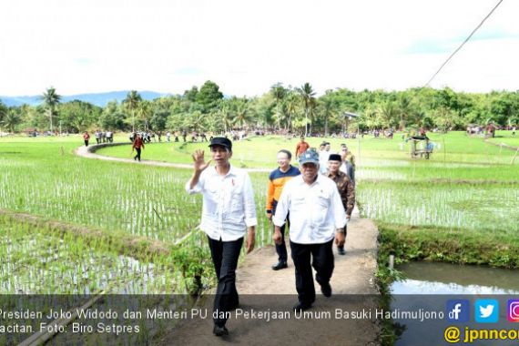 Jokowi Perintahkan Menteri PUPR Segera Perbaiki RSUD & Pasar - JPNN.COM