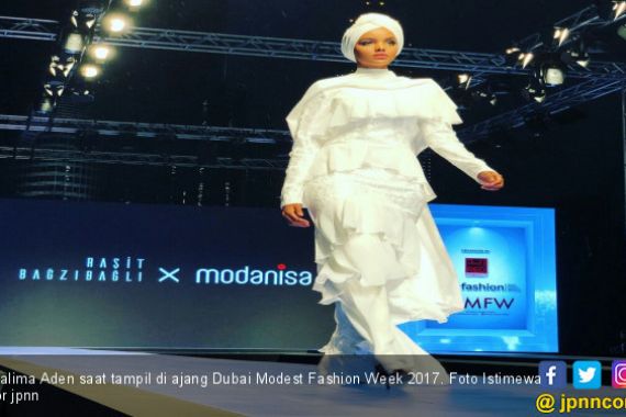 Carolina Sukses Merias Halima di Ajang Dubai Modest FW 2017 - JPNN.COM