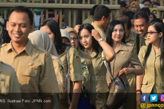 Ribuan Orang Usia 35 Tahun ke Atas Diangkat jadi CPNS - JPNN.COM