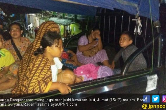 Gempa Besar Tengah Malam, Warga dan Wisatawan Berhamburan - JPNN.COM