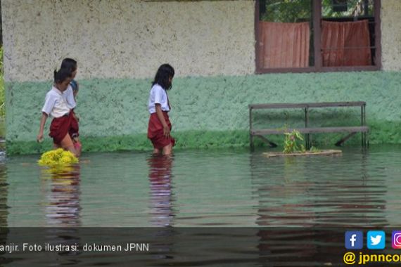 Akhir Tahun, Banjir Rendam Ribuan Rumah - JPNN.COM