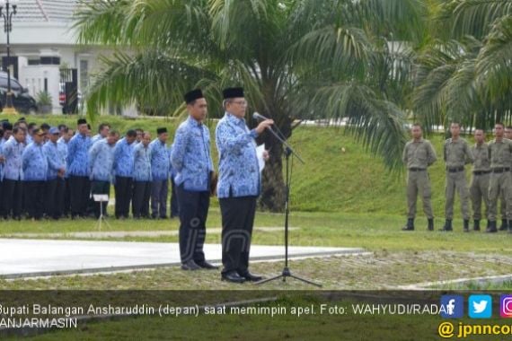2 Tahun Kepemimpinan Ansharuddin Kirim Putra Terbaik ke LN - JPNN.COM