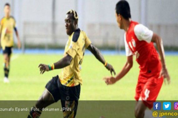 Gol Dzumafo Bawa Bhayangkara FC Menang Atas Madura United - JPNN.COM