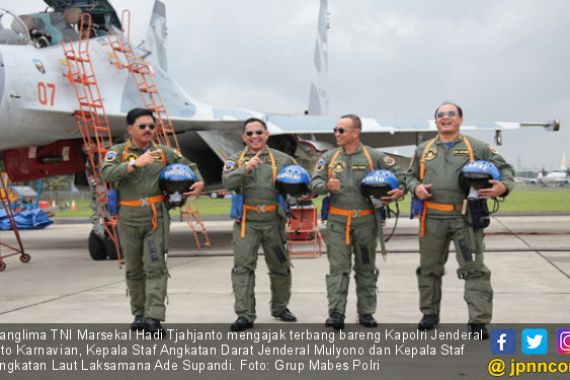 Biasa Tangkap Maling, Pak Tito Pusing akibat Naik Sukhoi - JPNN.COM