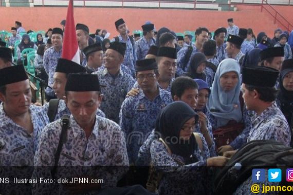 Tidak Masuk pada 2 Januari, PNS Pasti Kena Sanksi - JPNN.COM